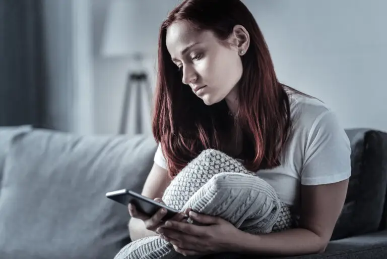 Scrolling Your Way to Anxiety? How Social Media Impacts Mental Health